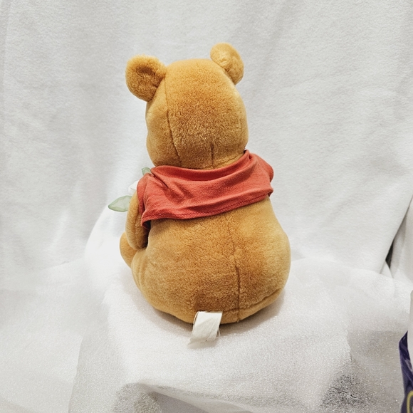 Vintage Winnie the Pooh Plush Valentines Day Hearts and Flowers - Picture 4 of 6